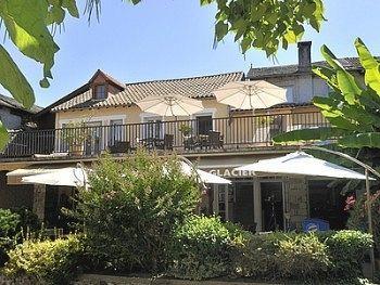 Hotel Les Flots Bleus à Beaulieu-sur-Dordogne Extérieur photo